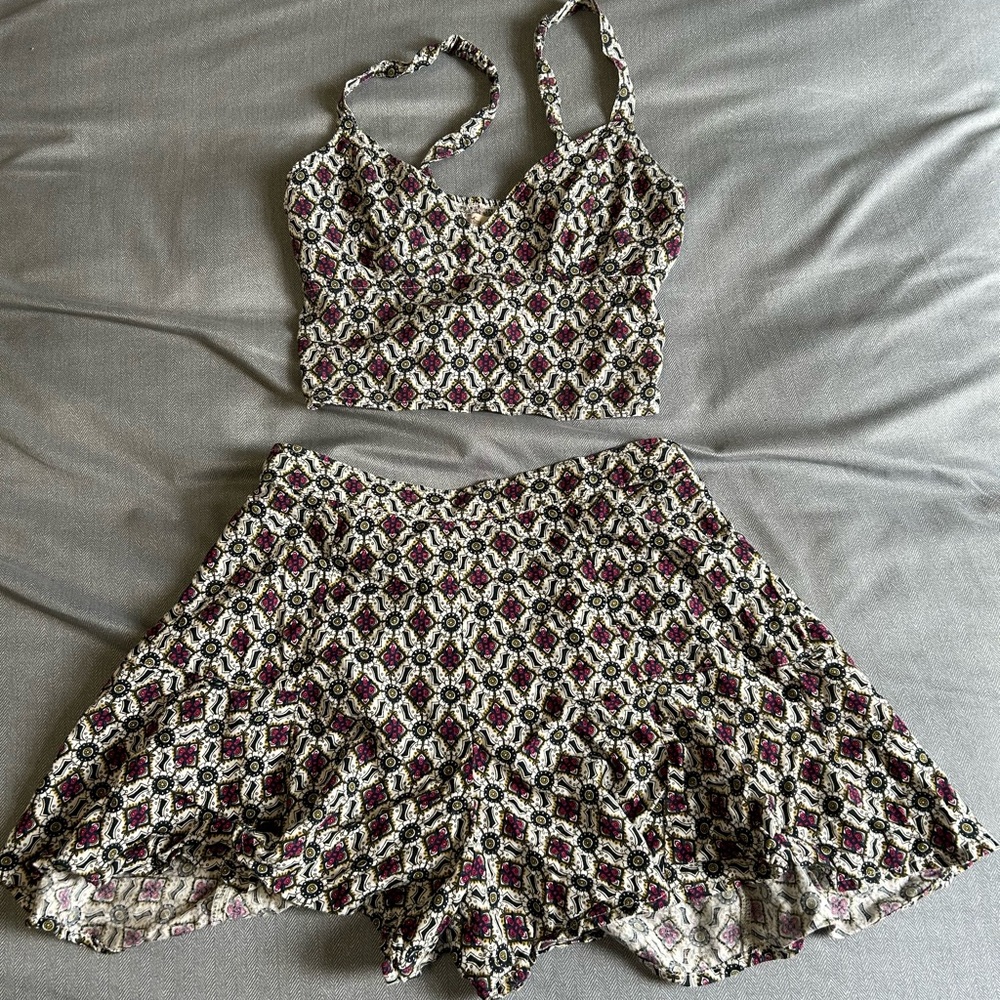 Size XS Hollister crop/shorts set.